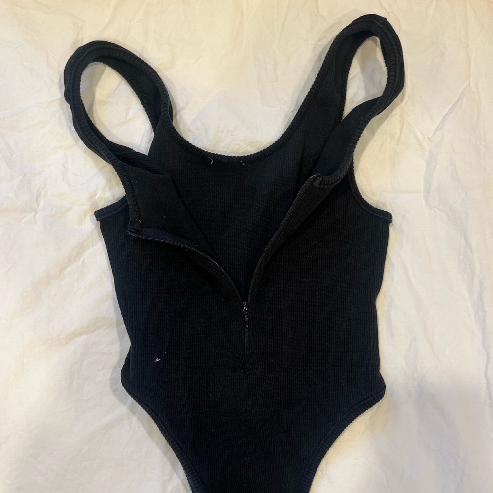 PRETTY LITTLE THING BODY SUIT